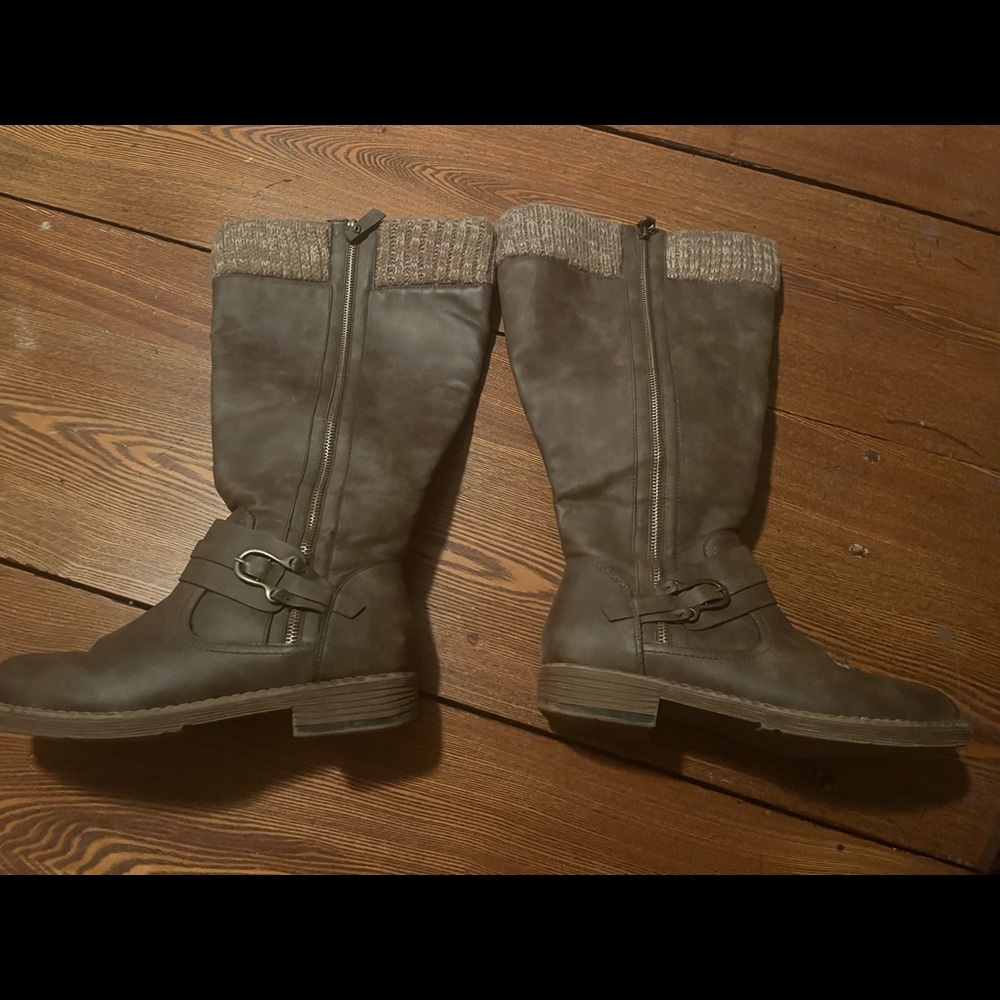 Torrid brown boots wide calf approx size 10 - calf approx 20 inch circumference